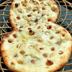 A picture of Kashmiri Naan.