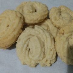 A picture of Piping biscuit.