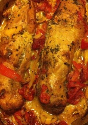 Une photo de Filets mignon crème de moutarde poivrons rouges et pousses de bambou