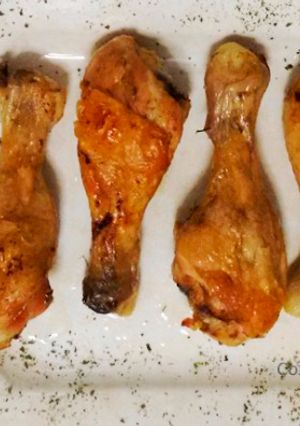 Una foto de Muslos de pollo al horno