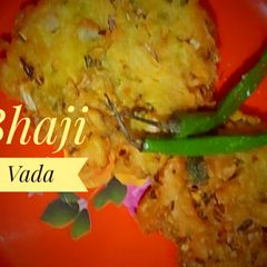 A picture of Bhaji vada.