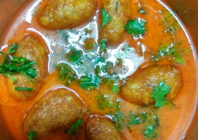 Aloo kofta curry Recipe by Shivangi Jain - Cookpad
