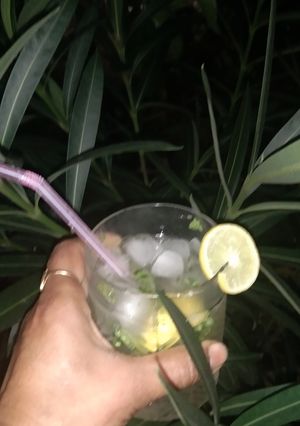A picture of Virgin mojito.