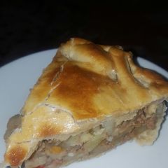 A picture of Meat pot pie.