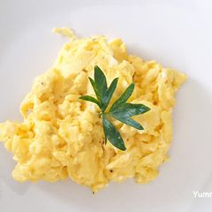 A picture of Scrambled eggs.