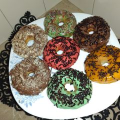 A picture of Colorful bake donut.