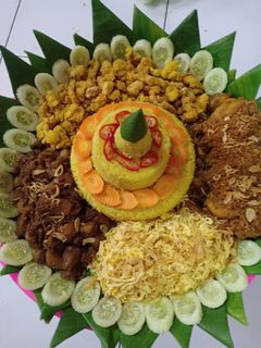 Foto resep Nasi tumpeng ulang tahun