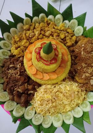 Foto resep Nasi tumpeng ulang tahun