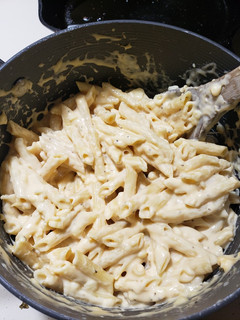 A picture of B's Cheesy Mac.