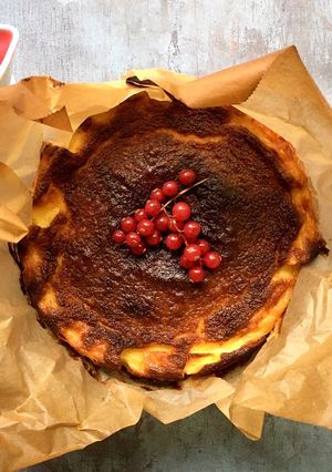 A picture of Burnt Basque cheesecake.