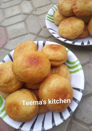 A picture of Title: Fried Stuffed Bread.