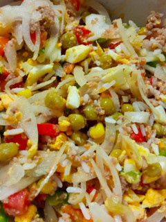 Una foto de Ensalada fresca con atún