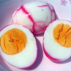 A picture of Pinky Eggs.