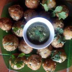 Sago Potatoes balls (Savoury Indian Snack) A picture of Sago Potatoes balls (Savoury Indian Snack).
