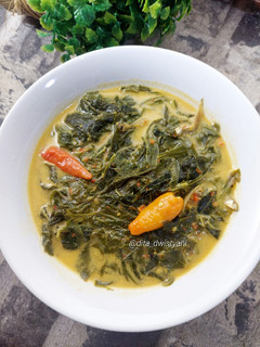 Foto resep Sayur santan daun singkong pedas