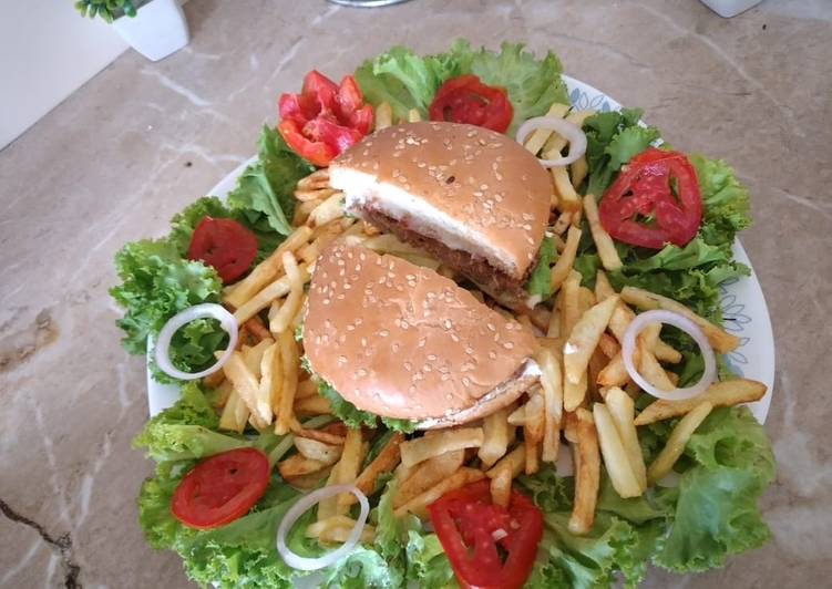 How to Prepare Quick Jambo Beef Burger
