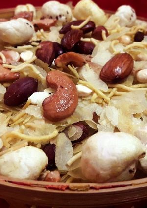 નાયલોન પૌંવા ચેવડો (Nylon Pauva Chevdo Recipe In Gujarati) રેસીપી મુખ્ય ફોટો