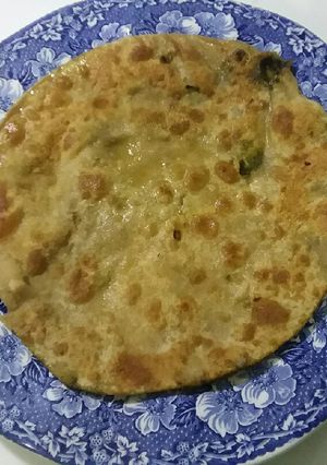 A picture of Haray masalay ka paratha.