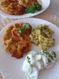 Kotlet w panierce z puree ziemniaczanym