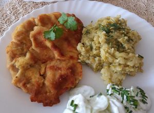 Zdjęcie przepisu Kotlet w panierce z puree ziemniaczanym.
