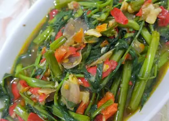 Resep Terbaik 65. Tumis Kangkung Terasi Ala Warung