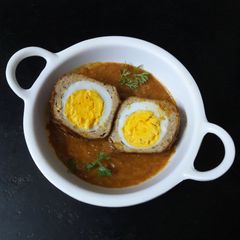 A picture of Nargisi Kofta Curry.