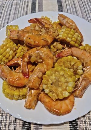A picture of Shrimp with Corn.