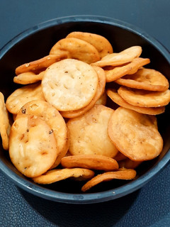 જીરા પૂરી (Jeera Poori Recipe In Gujarati) રેસીપી મુખ્ય ફોટો