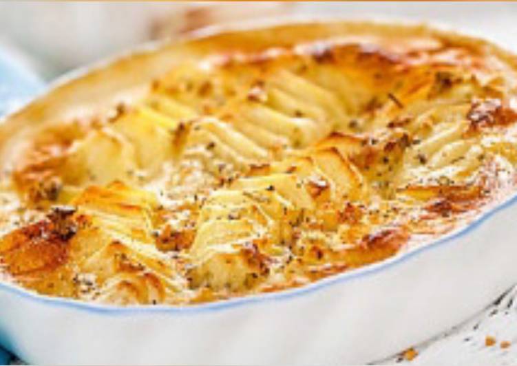 Potato corns baked in creamy sauce