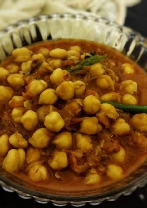 மிடில் ஈஸ்டர்ன் ஸ்டைல் சுண்டல் கறி(sundal curry recipe in tamil) செய்முறை முக்கிய புகைப்படம்
