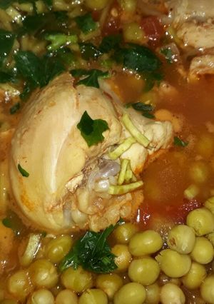 Una foto de Cazuela de pollo con fideos