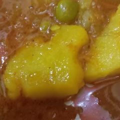 A picture of Aloo Matar ki sabzi.