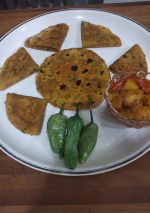 મેથી થેપલા (Methi Thepla Recipe in Gujarati) રેસીપી મુખ્ય ફોટો