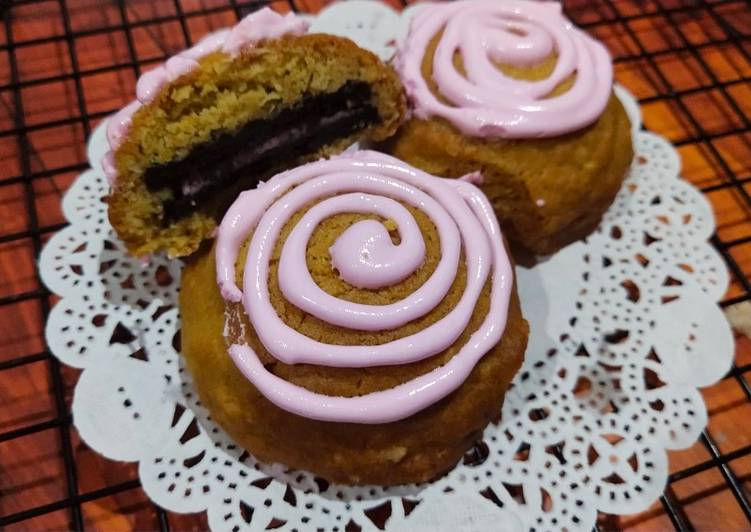 Masakan Unik Oat Strawberry Cream Cookies Ala Restoran