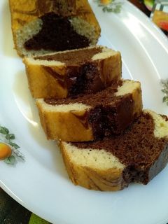 صورة لوصفة ماربل كيك بالشوكولاتة والفانيليا بأسهل طريقة وبطعم لذيذ 😋❤️