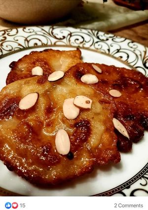 માલપુઆ (Malpua Recipe In Gujarati) રેસીપી મુખ્ય ફોટો