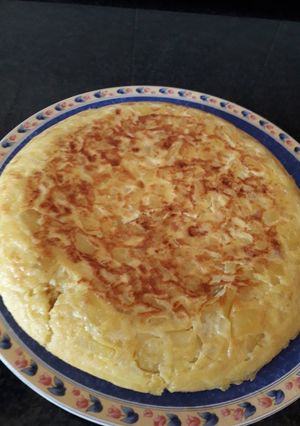 Una foto de Tortilla de patatas con cebolla