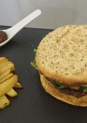 Une photo de Burger maison végétarien
