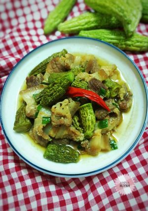 Hình của món Thịt ba rọi kho khổ qua non.