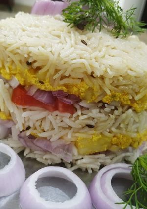 A picture of Vegetable Layered Pulao.