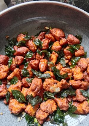 A picture of Chilli chicken.