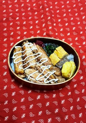 A picture of 11/11 Teriyaki Chicken Thigh Bento.
