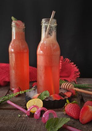A picture of Slushy Strawberry Lemonade.