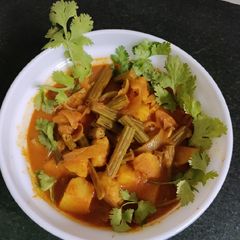 Aloo Drumstick curry A picture of Aloo Drumstick curry.