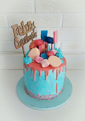 Una foto de Tarta vegana con bizcocho de vainilla