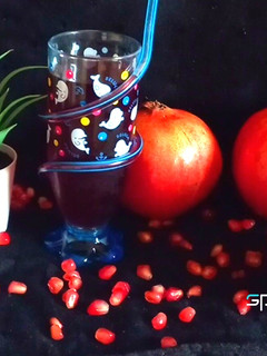 A picture of Pomegranate & Grapes juice 🍒🍇.