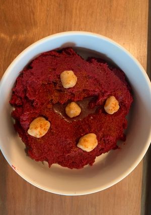 รูปของ Beetroot avocado hummus (มังสวิรัติ)