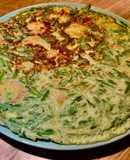 Tortilla de espárragos trigueros con gambas