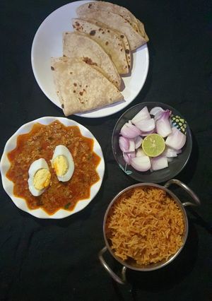 A picture of Korma chicken keema.