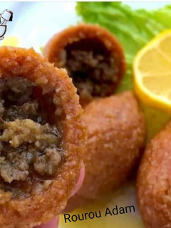 A picture of Fried_kibbeh.